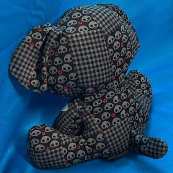 TOYNAMI RARE SKELANIMALS ~ DEAD IN PLAID DAX THE DOG PLUSH DOLL / STUFFED ANIMAL - Picture 13 of 16